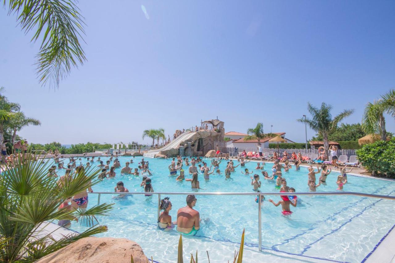 Alannia Els Prats Hotell Mont-roig del Camp Exteriör bild