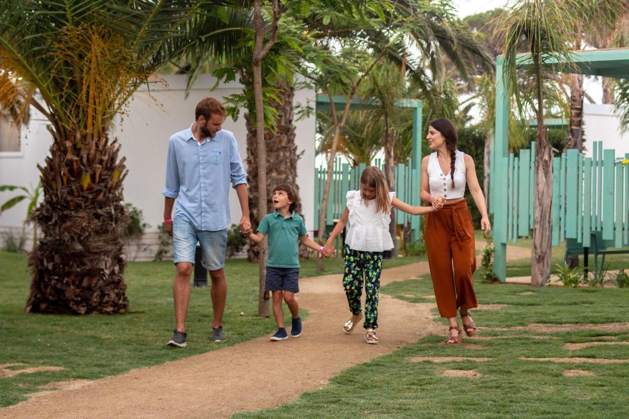 Alannia Els Prats Hotell Mont-roig del Camp Exteriör bild